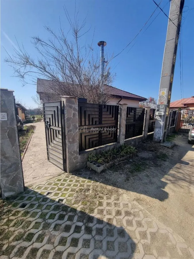 Casa-vila si teren in Nanov - foto 16