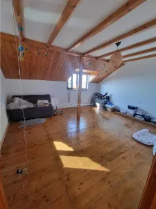 Casa-vila si teren in Nanov - foto 17