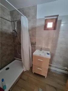 Casa-vila si teren in Nanov - foto 23