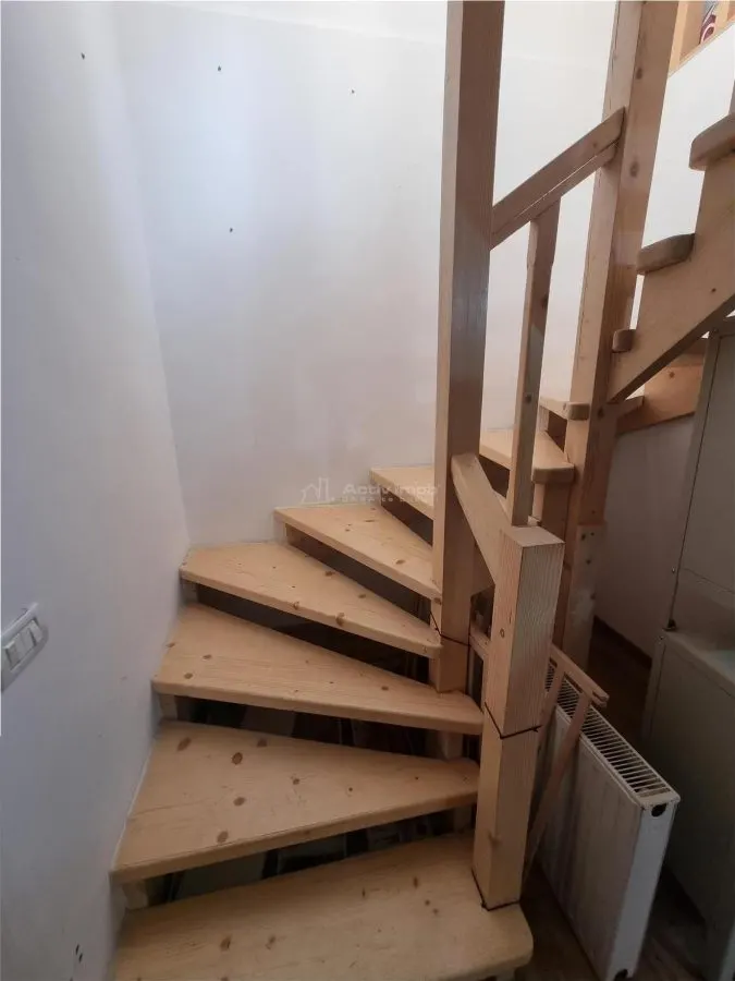 Casa-vila si teren in Nanov - foto 10