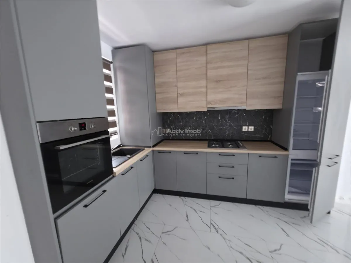 Villa Moderne Mitoyenne – Otopeni – 5 Chambres – 3 Salles de Bain – 160 m² - foto 2
