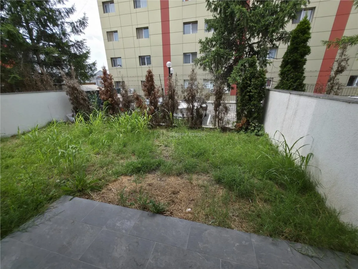 Villa Moderne Mitoyenne – Otopeni – 5 Chambres – 3 Salles de Bain – 160 m² - foto 13