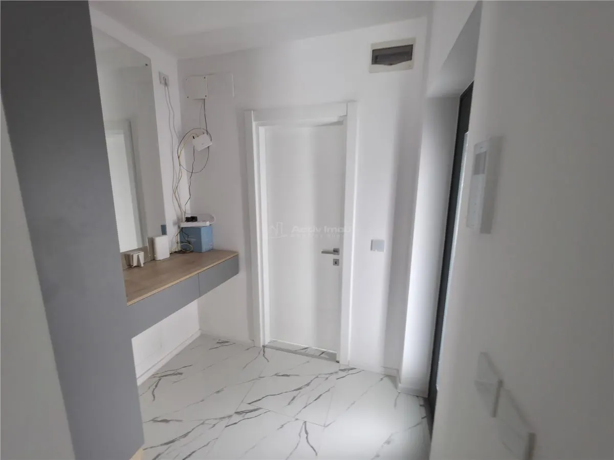 Villa Moderne Mitoyenne – Otopeni – 5 Chambres – 3 Salles de Bain – 160 m² - foto 17