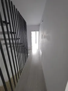 Villa Moderne Mitoyenne – Otopeni – 5 Chambres – 3 Salles de Bain – 160 m² - foto 19