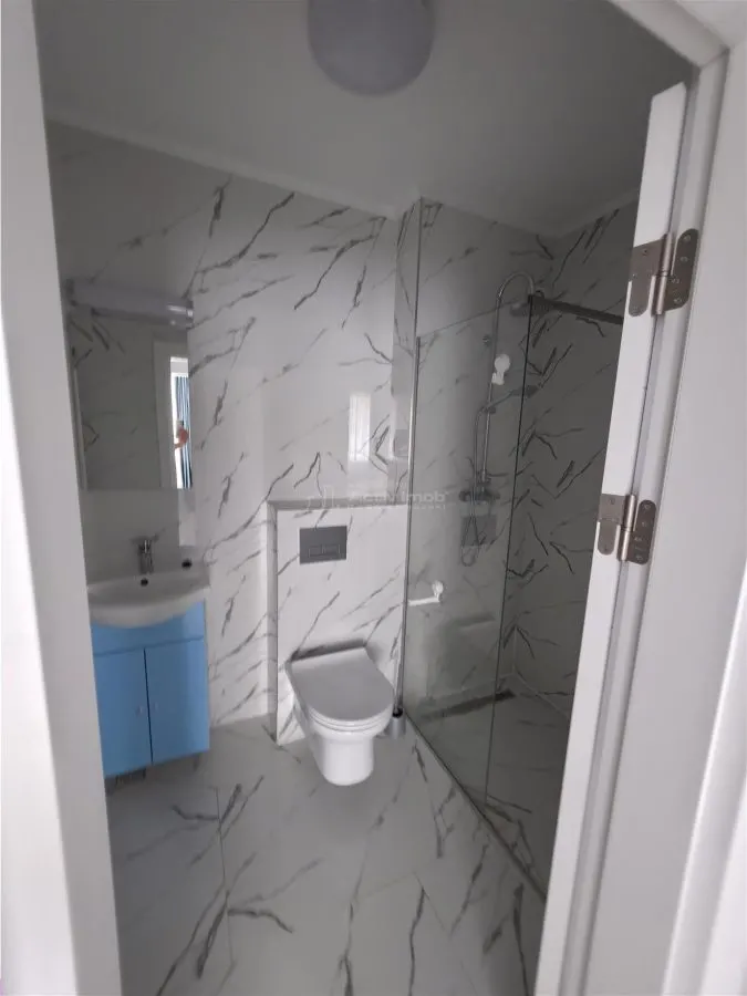 Villa Moderne Mitoyenne – Otopeni – 5 Chambres – 3 Salles de Bain – 160 m² - foto 5