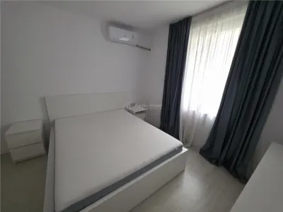 Villa Moderne Mitoyenne – Otopeni – 5 Chambres – 3 Salles de Bain – 160 m² - foto 6