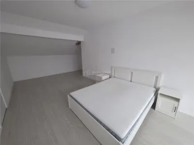 Villa Moderne Mitoyenne – Otopeni – 5 Chambres – 3 Salles de Bain – 160 m² - foto 9