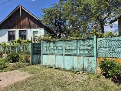 Casa de vanzare cu 2112 mp teren - Sangatin