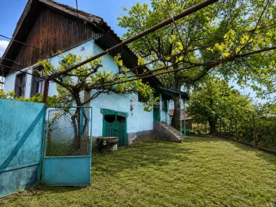 Casa de vanzare cu 2112 mp teren - foto 2
