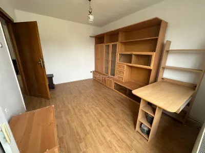 Resita, 3-Bedroom Apartment, Semi-Open Plan, Central Location - foto 14