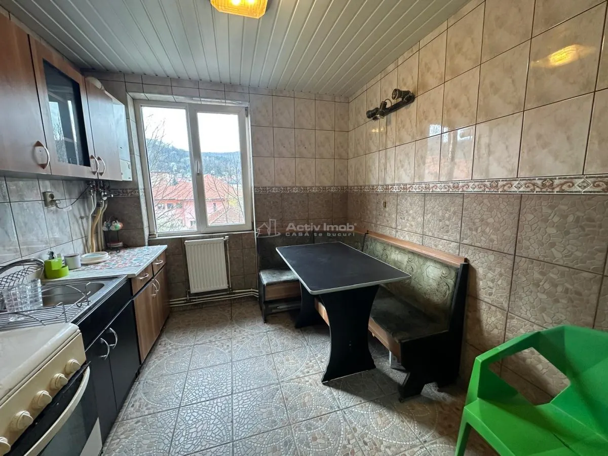 Resita, 3-Bedroom Apartment, Semi-Open Plan, Central Location - foto 18