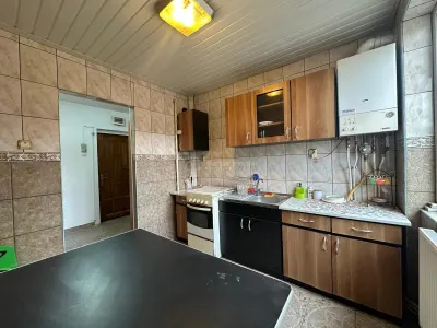 Resita, 3-Bedroom Apartment, Semi-Open Plan, Central Location - foto 20