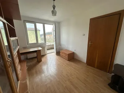 Resita, 3-Bedroom Apartment, Semi-Open Plan, Central Location - foto 23