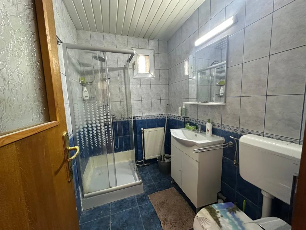 Resita, 3-Bedroom Apartment, Semi-Open Plan, Central Location - foto 10