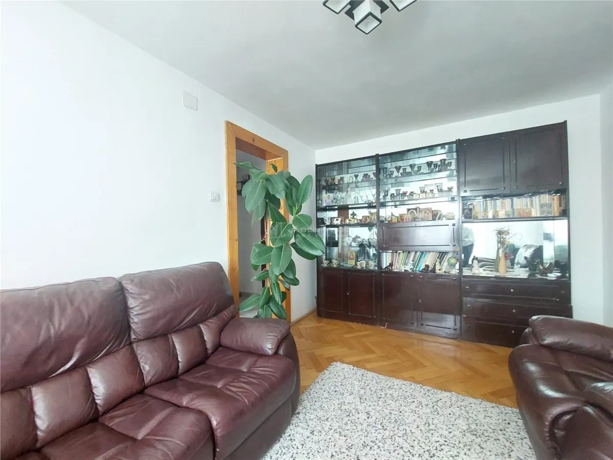 EXCLUSIVITATE, 4 camere, 60 mp, etaj 3, str.REPUBLICII zona CFR - foto 5