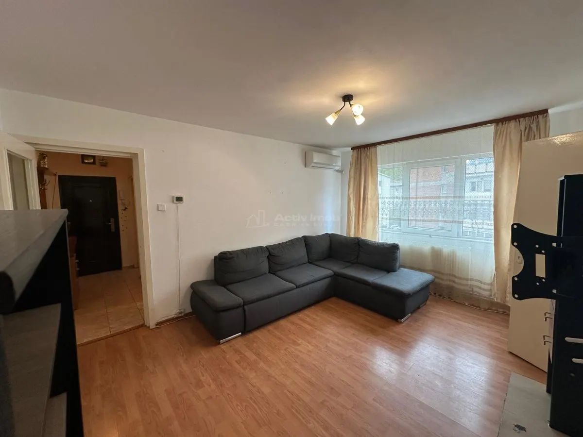 Resita. 2-Bedroom Apartment, Furnished & Equipped, Lunca - foto 2