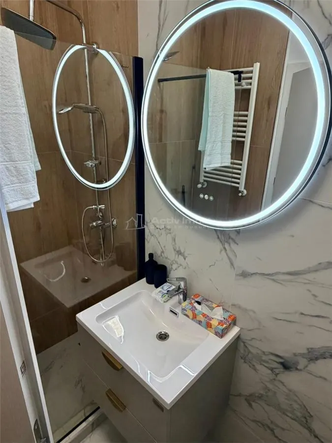 Apartament de lux, cu 2 camere, situat in MRS GRADINILE cu loc de parcare - foto 5