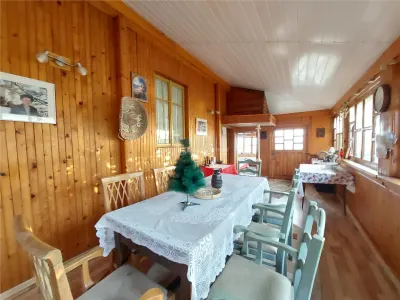 Casa P+1, 5 camere, 150 mp, teren 3815 mp, Zoresti, com. Vernesti - foto 6