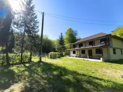 Casa de vacanta de vanzare Valea Avrigului - foto 4