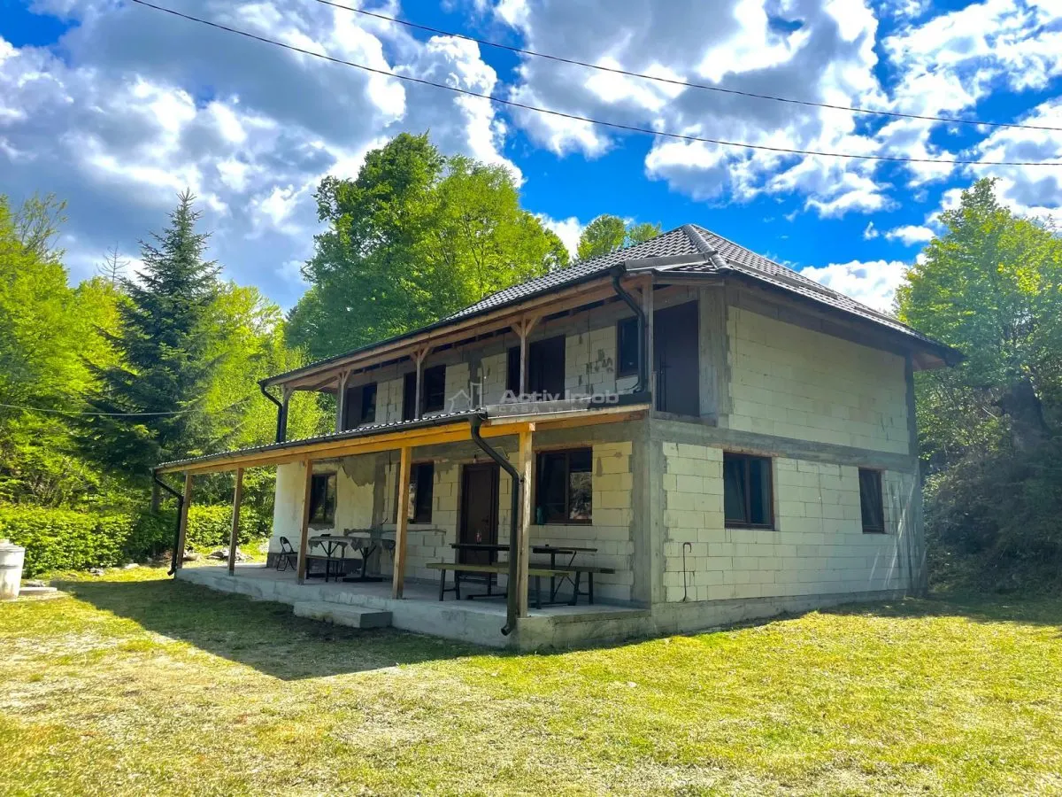 Casa de vacanta de vanzare Valea Avrigului - foto 6