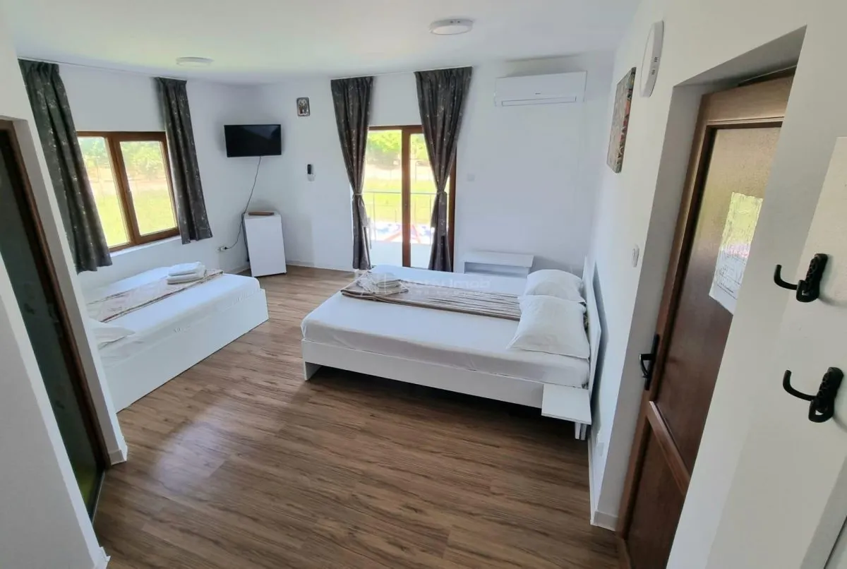 Villa 3 Chambres avec Pension 9 Chambres – Eforie Nord - foto 7