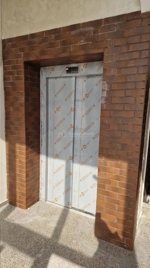 Spatiu comercial tip penthouse - Tunari - 376mp utili - constructie noua - lift - foto 4