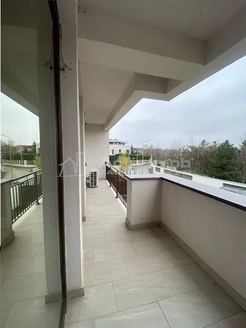 3 camere Damaroaia lux prima inchiriere - foto 9