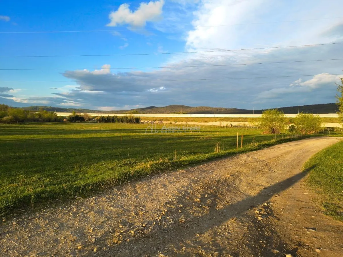 Parcele de vanzare INTRE IAZURI Talmaciu - foto 1
