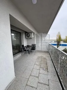 Garsoniera decomandata - centrala - Titan - Str. Bratarii - foto 12