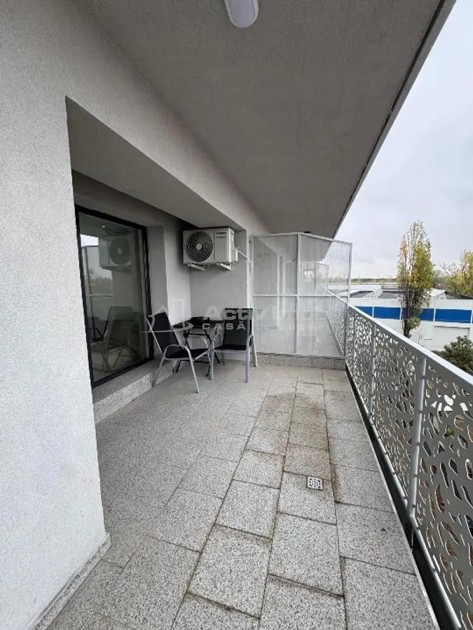 Garsoniera decomandata - centrala - Titan - Str. Bratarii - foto 12