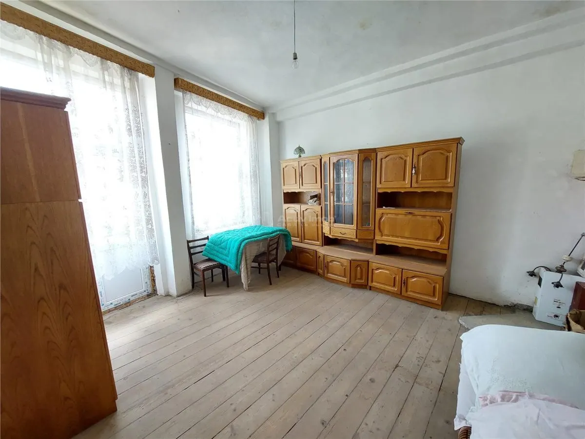 2 camere in cladire P+1,etaj 1, 60 MP, beci subsol, Ultracentral - foto 1