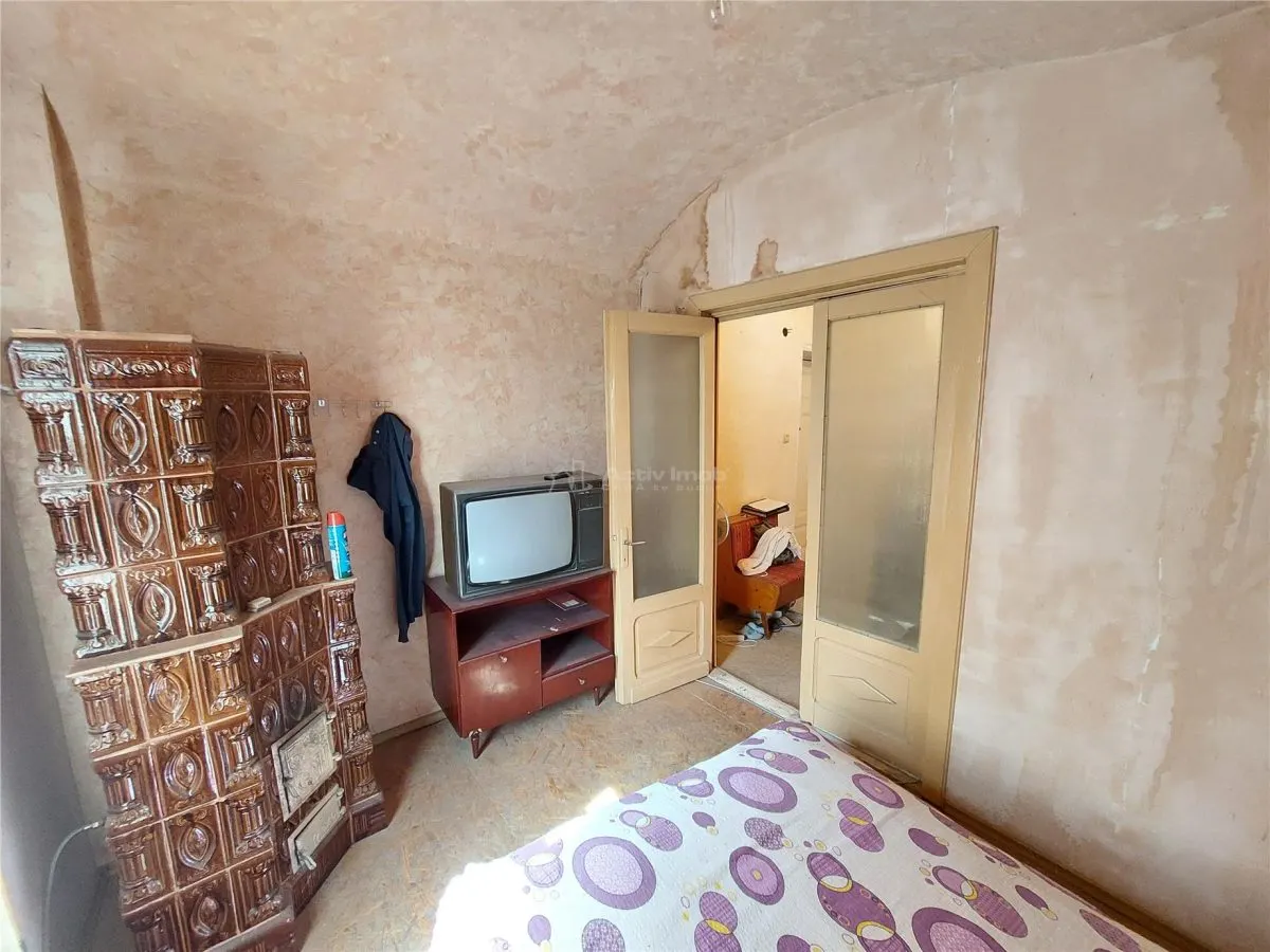2 camere in cladire P+1,etaj 1, 60 MP, beci subsol, Ultracentral - foto 6
