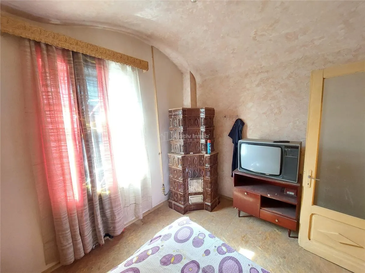 2 camere in cladire P+1,etaj 1, 60 MP, beci subsol, Ultracentral - foto 8