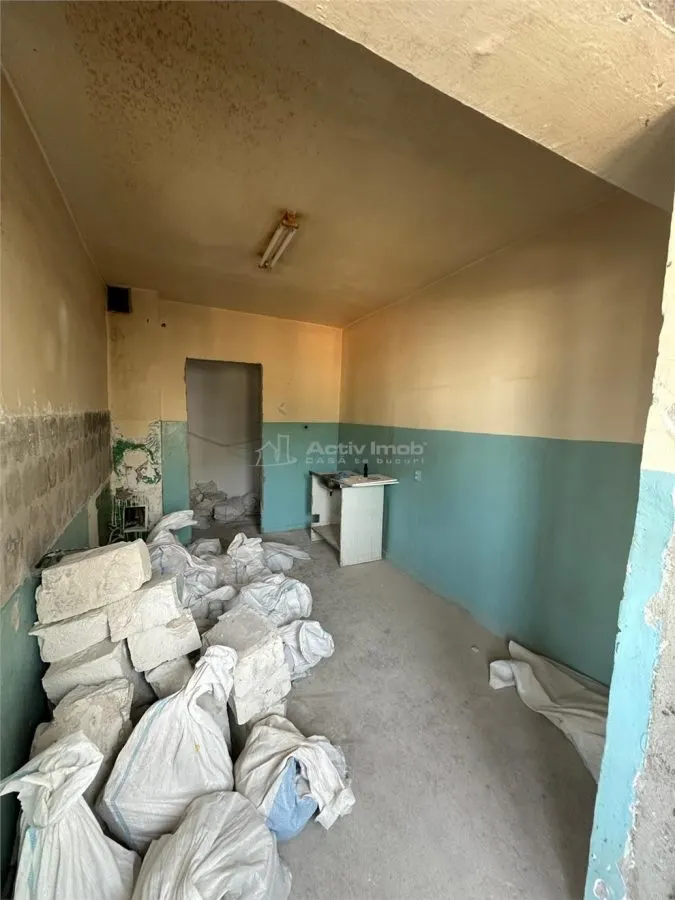2-Bedroom Semi-Separated Apartment, 1st Floor, Ultra-Central Resita - foto 5