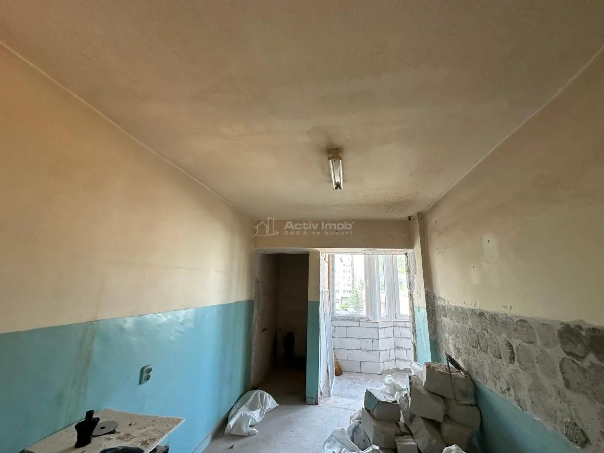 2-Bedroom Semi-Separated Apartment, 1st Floor, Ultra-Central Resita - foto 10
