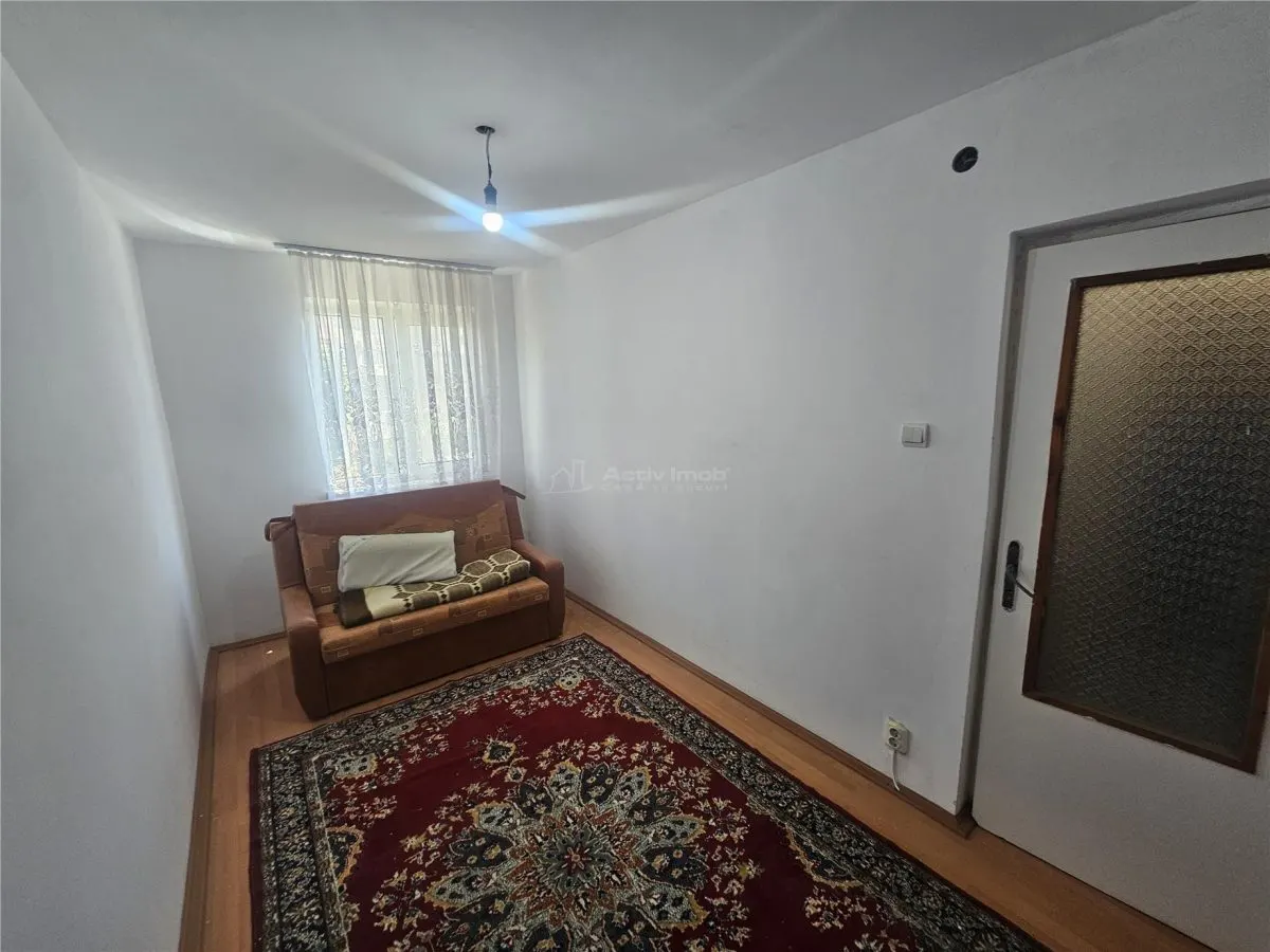Resita, Furnished & Equipped Studio, 2nd Floor, Calea Caransebesului - foto 5