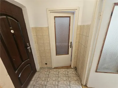 Resita, Furnished & Equipped Studio, 2nd Floor, Calea Caransebesului - foto 9