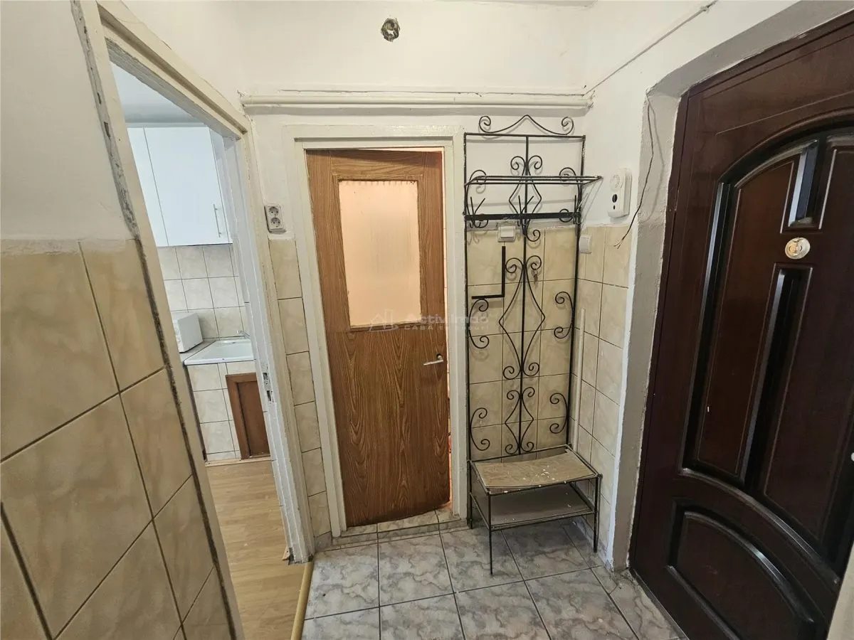 Resita, Furnished & Equipped Studio, 2nd Floor, Calea Caransebesului - foto 10