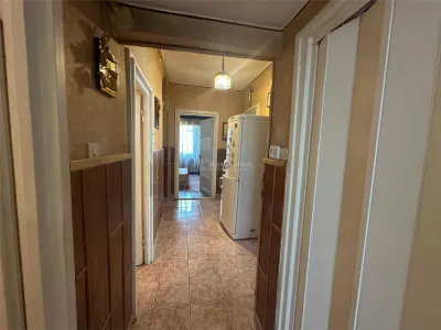 Resita, 3-Bedroom Apartment, Split Layout, Ground Floor, Lunca - foto 18