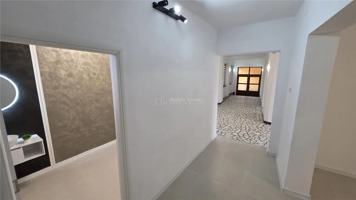 Racasdia, Spatiu Comercial la Sosea, Locatie Centrala - foto 6