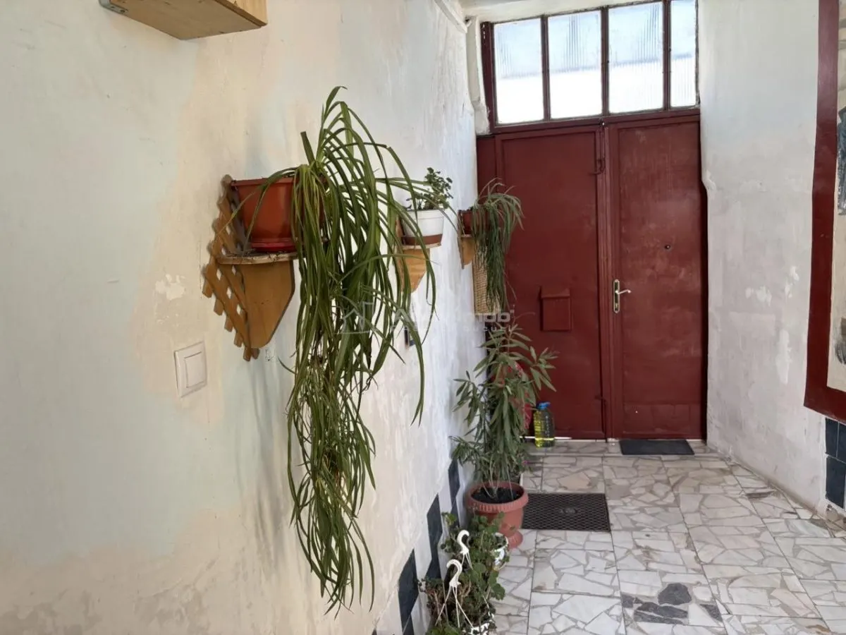 Casa central singur in curte - 150 mp util - 411 mp curte - foto 8