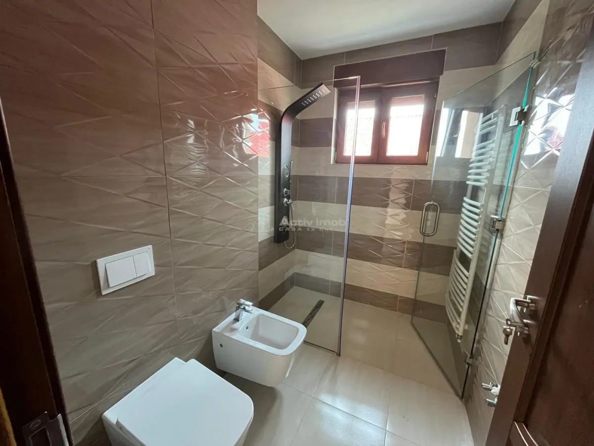 Caransebes, Casa Noua+Teren 600mp Racovita - foto 11