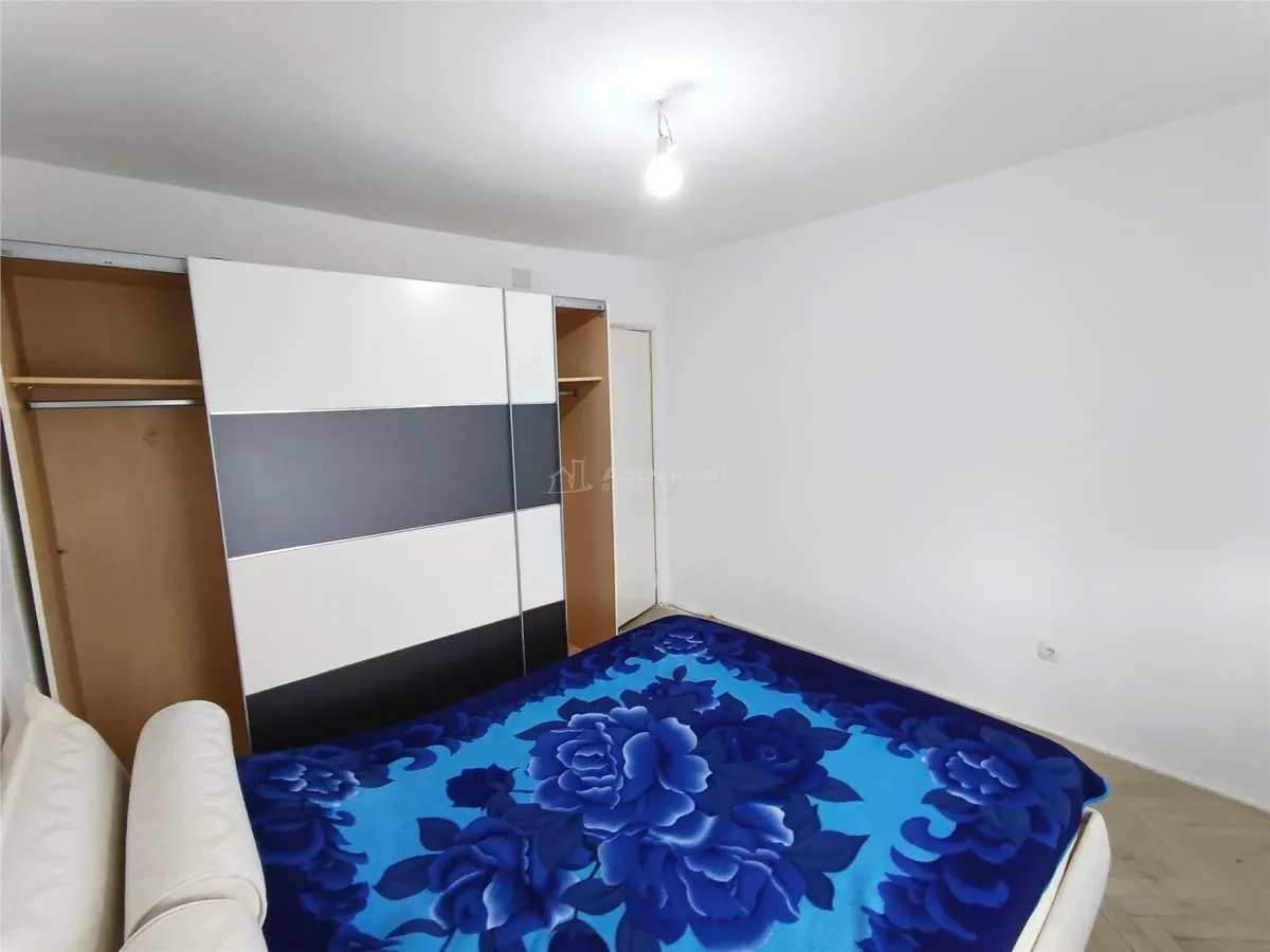 Apartament 2 cam. in Moldova Noua - foto 7