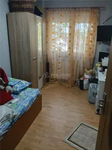 Apartament cu 3 camere-Bloc reabilitat-Teius-Stradal-Mobilat si utilat- - foto 15