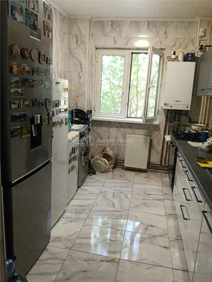 Apartament cu 3 camere-Bloc reabilitat-Teius-Stradal-Mobilat si utilat- - foto 5