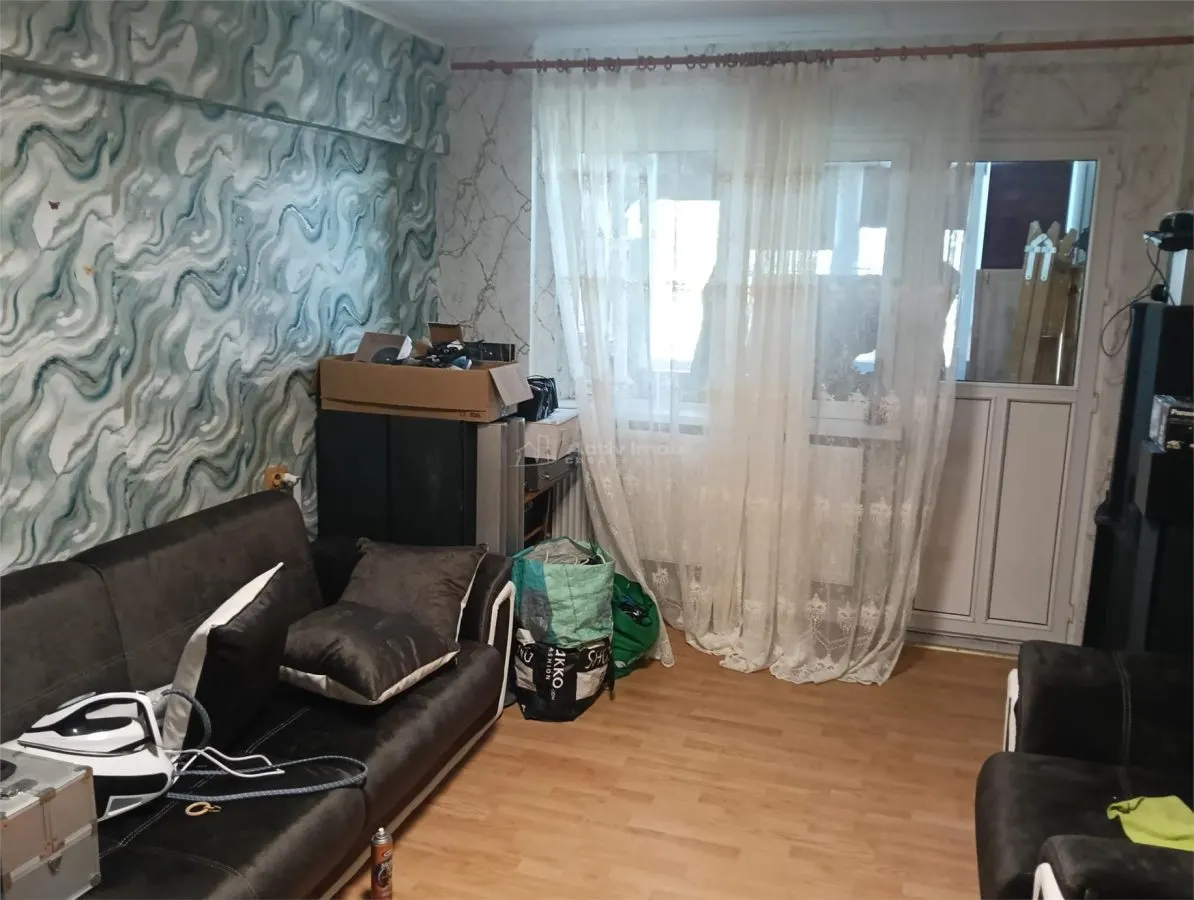 Apartament cu 3 camere-Bloc reabilitat-Teius-Stradal-Mobilat si utilat- - foto 8