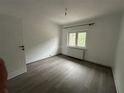 Resita, Appartement 3 Chambres, Distribución Séparée, Localisation Centrale - foto 4