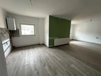 Resita, Appartement 3 Chambres, Distribución Séparée, Localisation Centrale - foto 6