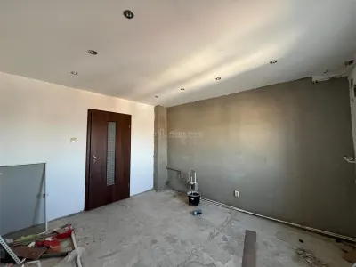Lugoj, Apartament 3 Cam., 84 Mp., Semidecomandat, et.6, Central Blocul Postei - foto 14