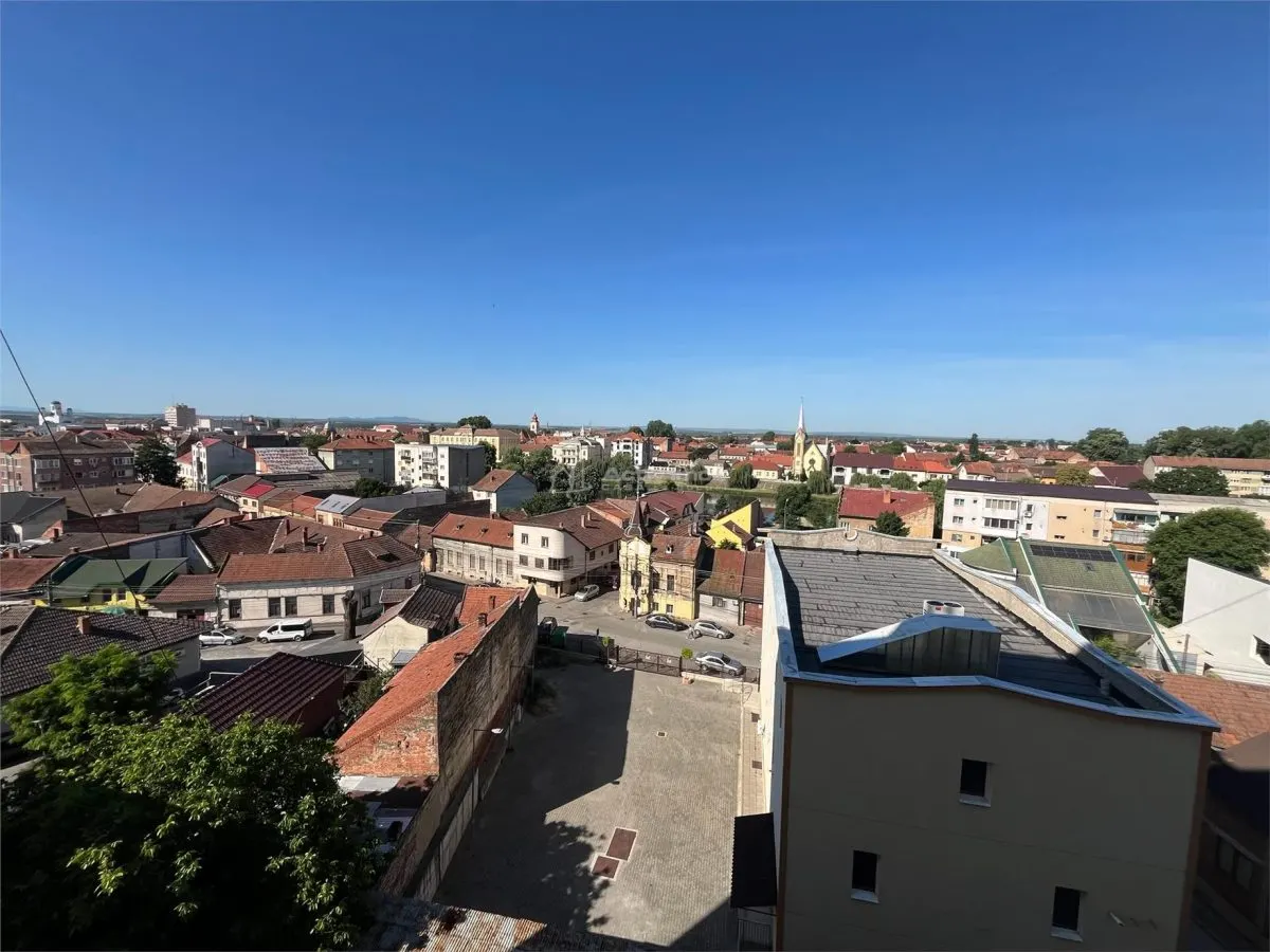 Lugoj, Apartament 3 Cam., 84 Mp., Semidecomandat, et.6, Central Blocul Postei - foto 23